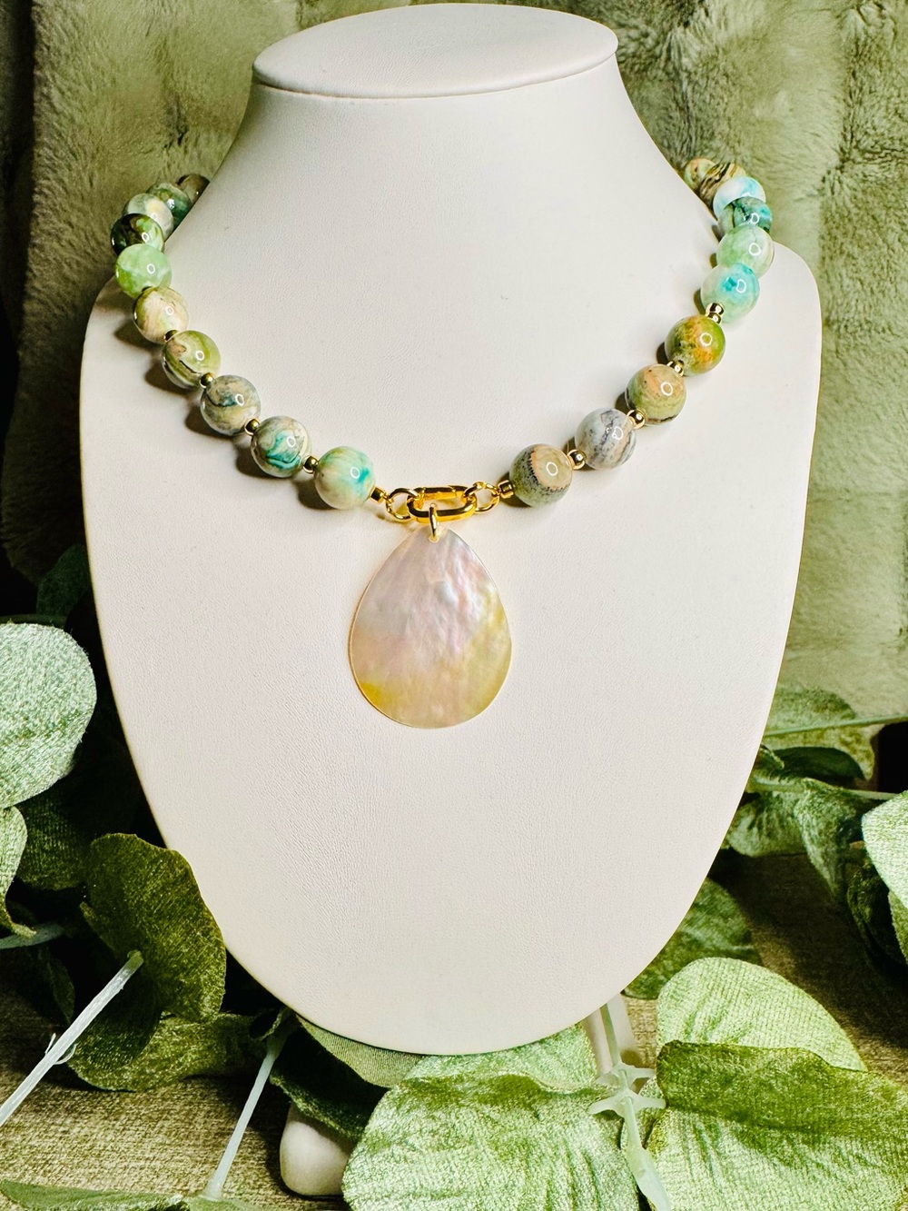 Handcrafted Green Agate Bead Necklace with Mother-of-Pearl Pendant